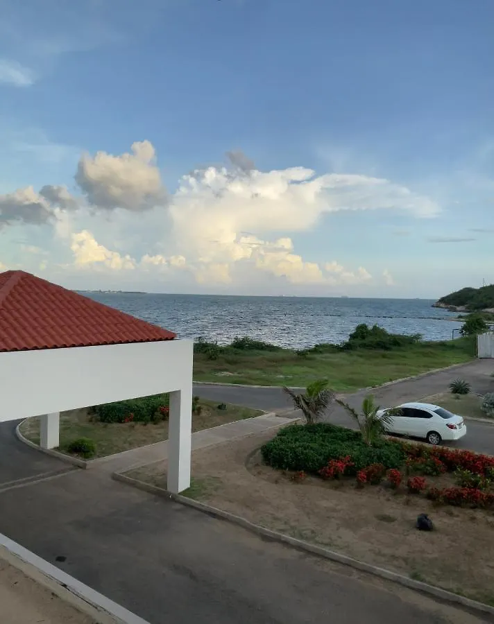 Royale Villa Escape-Portmore